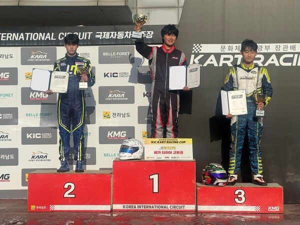 이민재가 문화체육관광부장관배 KIC 카트 챔피언십 개막전에서 우승했고, 권오탁(왼쪽)과 배지혁이 각각 2, 3위를 했다. 사진=KARA