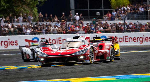 2026 FIA WEC 제3전으로 개최된 제94회 르망 24시간 초반 선두를 질주하는 토요타 #8호차. 사진=FIA WEC