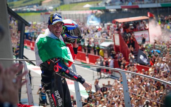 마르코 베제키(아프릴리아)가 모토GP 커리어 최고의 하루를 완성했다. 사진=motogp.com