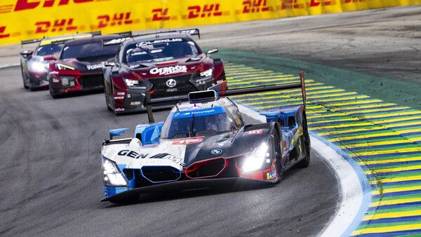 BMW M 팀 WRT가 2026 FIA WEC 제4전 롤렉스 상파울루 6시간 레이스 5시간째 진입을 앞두고 선두를 되찾았다. 사진=FIA WEC