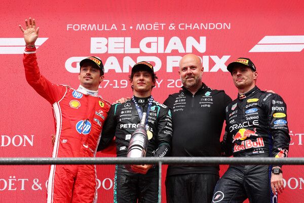 2026 F1 제10전 벨기에 GP 포디엄. 안드레아 키미 안토넬리(왼쪽 두번째)가 우승했고, 샤를 르클레르(왼쪽)와 막스 페르스타펜이 각각 2, 3위를 했다. 사진=레드불
