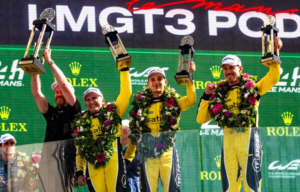 LMGT3 포디엄 정상. 사진=FIA WEC