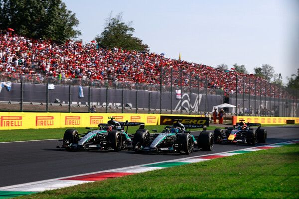안드레아 키미 안토넬리와 조지 러셀의 경쟁. 사진=메르세데스 F1