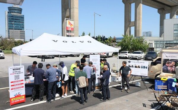 볼보트럭코리아가 7일부터 11일까지 전국 9개 지역을 순회하며 ‘볼보트럭 서비스캠프 & 안전 캠페인’을 진행한다.