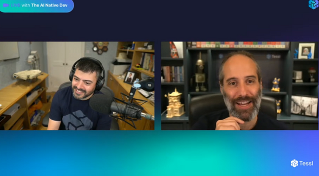 가이 포자르니 테슬 설립자(오른쪽)가 팟캐스트 방송에서 발언하고 있다. ((사진=테슬)