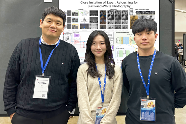 왼쪽부터 GIST AI대학원 전해곤 교수, 신지수 석박통합과정생, 신승현 석박통합과정생. (사진=지스트)