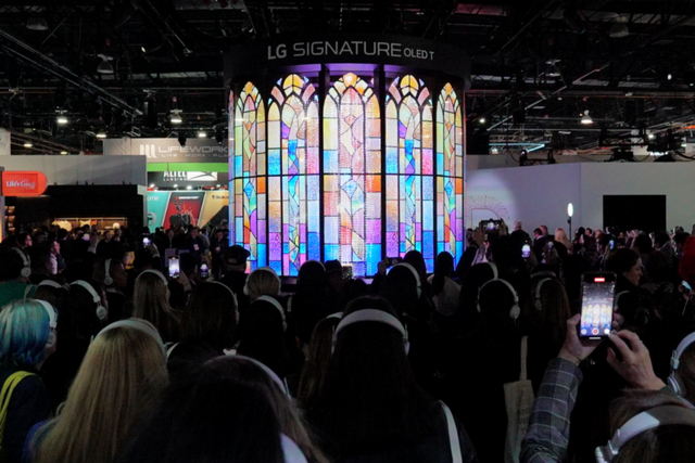 ‘Affectionate Inside’ 키네틱 미디어아트 전시 모습. (사진=에이프레임)