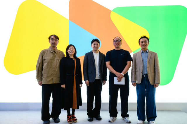 좌측부터 남경보 네이버웹툰 IP 비즈니스 총괄 리더, 폴라 왕(Paula Wang) 구글플레이 아시아퍼시픽 파트너십 매니징 디렉터, 퍼니팩 김영호 대표, 모비소프트 김민수 기획팀장, 한국콘텐츠진흥원 유현석 원장 직무대행. (사진=구글플레이)