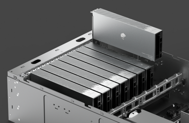 리벨리온의 서버 및 카드. (사진=SK텔레콤)