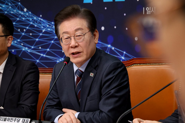 이재명 예비후보가 지난달 국회 본청 당대표회의실에서 열린 AI강국위원회 주관 토론회 ' AI시대, 대한민국 새로운 길을 찾다'에 참석한 모습. (사진=더불어민주당)