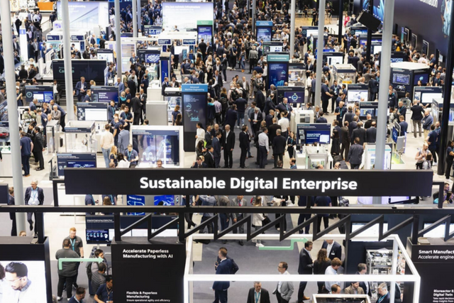 지멘스는 3월 31일부터 4월 4일까지 독일에서 열린 세계 최대 산업기술 박람회 ‘2025 하노버 산업박람회(하노버메세·Hannover Messe)’에 참가해 산업 전반의 디지털 전환과 지속 가능한 미래를 가속화하는 강력한 기술 및 파트너 에코시스템을 성공적으로 선보였다. (사진=한국지멘스)