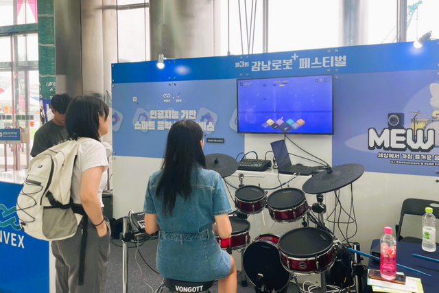 제3회 강남 로봇플러스 페스티벌의 엔백스 부스 현장. (사진=엔백스)