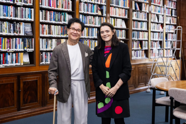 CJ그룹 이재현회장이 영국 런던에서 세계 최정상급 외교 안보 싱크탱크인 채텀하우스의 브론웬 매덕스 소장을 만나 통상 환경 변화와 국제 정세에 대해 논의했다. (사진=CJ그룹)