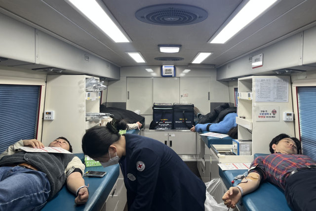 22일(목) 동절기 혈액 수급 불안정 문제 해소를 위해 진행된 ‘헌혈의 날’ 현장. (사진=전남정보문화산업진흥원)