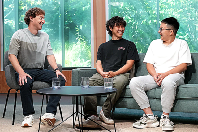 저커버그 CEO와 알렉산더 왕, 셩지아 자오. (사진=저커버그 SNS)