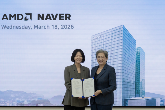 최수연 네이버 대표와 리사 수 AMD CEO. (사진=네이버)