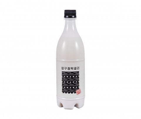 아티스트 김재중과 협업해 선보인 압구정막걸리 ‘류’ 상품