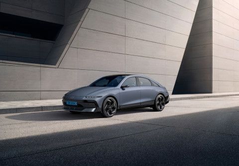 현대자동차 ‘더 뉴 아이오닉 6’ 외장(트랜스미션 블루 펄)