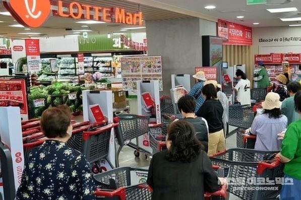 삽화=최로엡 화백