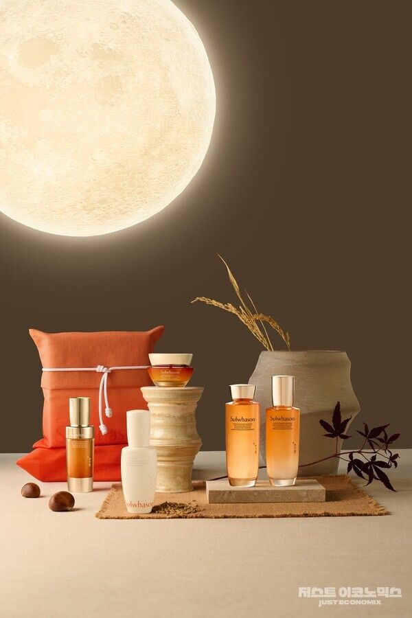 사진 출처 = 아모레퍼시픽_설화수 2025 추석 선물 제안_윤조에엔스-자음생수-자음생유액-자음생크림 리치