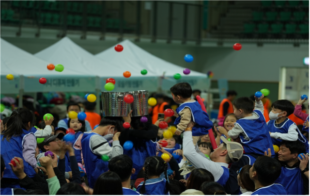 인천시가 아동을 대상으로 한 행사를 벌이고 있다. 인천시 제공