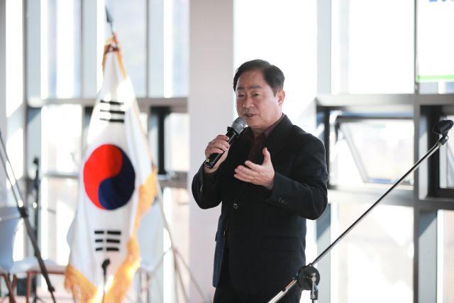 지난 9일 사단법인 한강지키기 운동 남양주지역본부에서 열린 (사)한강지키기 운동본부 정기총회에 주광덕 시장이 참석해 인사말을 하고 있다. 남양주시 제공