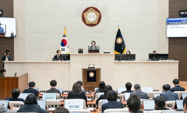 지난 13일 오전 용인특례시의회 본회의장에서 제288회 용인시의회 제5차 본회의가 진행되고 있다. 용인특례시의회 제공