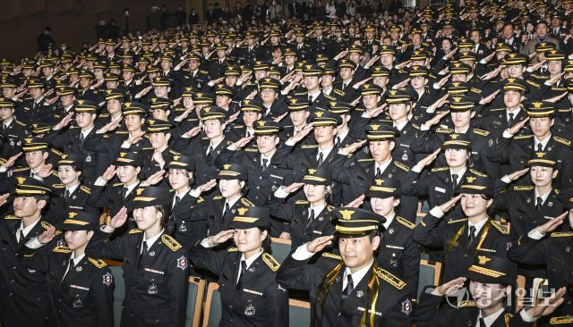 경기도와 도민을 안전하고 든든하게 지킬 신임 소방공무원 임용식 [포토뉴스]