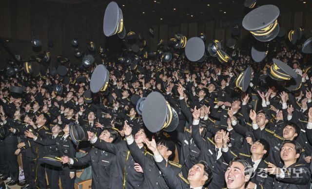 경기도와 도민을 안전하고 든든하게 지킬 신임 소방공무원 임용식 [포토뉴스]
