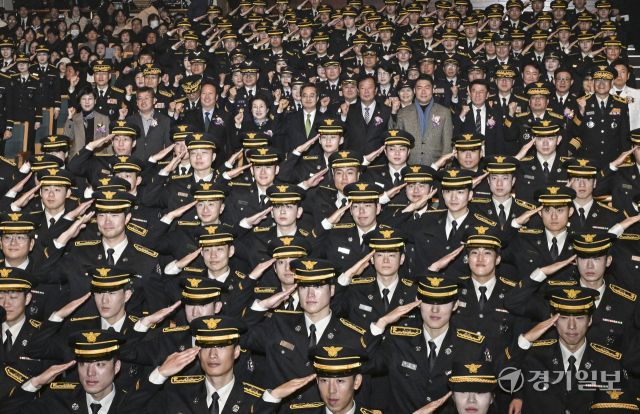 경기도와 도민을 안전하고 든든하게 지킬 신임 소방공무원 임용식 [포토뉴스]