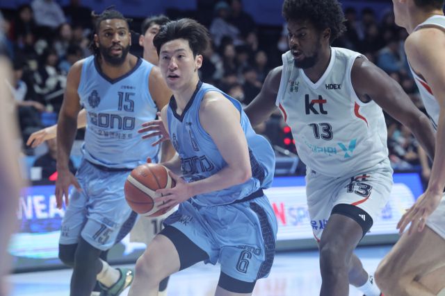 18일 고양 소노아레나에서 열린 프로농구 수원 KT전에서 소노의 이정현이 레이업슛을 시도하고 있다. 연합뉴스