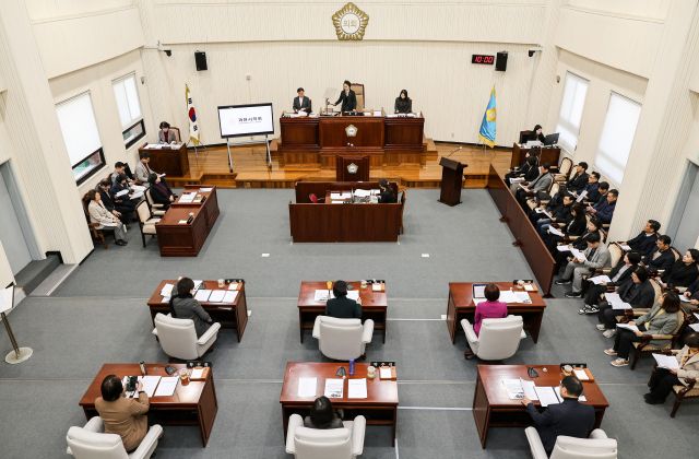 과천시의회가 제287회 제2차 정례회를 열고 있다. 과천시의회 제공