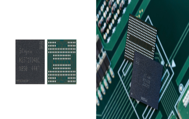 왼쪽부터 SK하이닉스의 321단 1Tb TLC 4D 낸드, 삼성전자의 QLC 9세대 V낸드 제품. SK하이닉스·삼성전자
