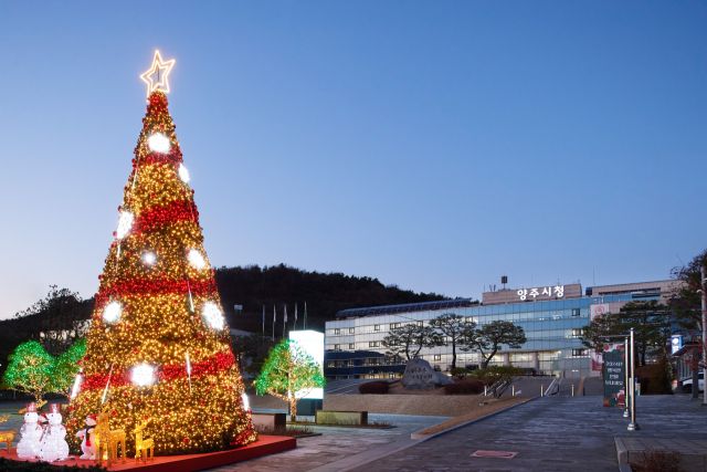 양주시청 야경. 양주시 제공
