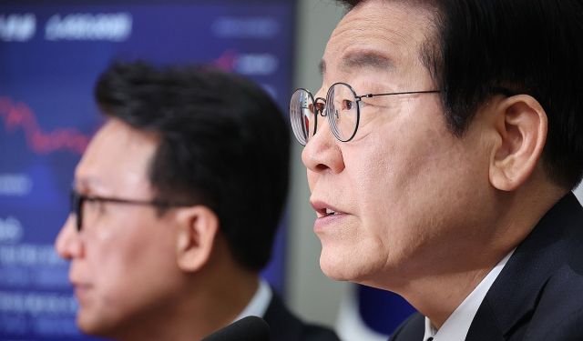 20일 오전 서울 여의도 국회에서 열린 최고위원회의에 참석해 발언하는 이재명 더불어민주당 대표. 연합뉴스