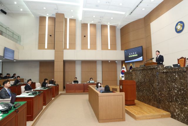 지난 20일 오전 이천시의회 본회의장에서 제250회 제2차 정례회 제3차 본회의가 진행되고 있다. 이천시의회 제공