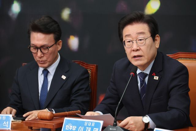 더불어민주당 이재명 대표가 23일 오전 서울 여의도 국회에서 열린 최고위원회의에 참석해 발언하고 있다. 연합뉴스