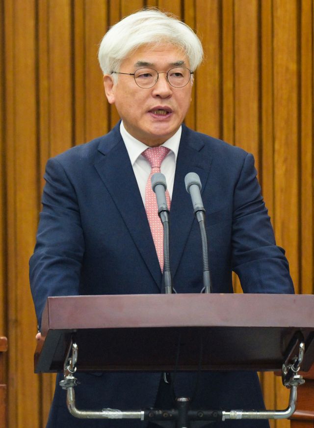 마은혁 헌법재판관 후보자가 23일 오전 국회에서 열린 인사청문회에서 발언하고 있다.조주현기자