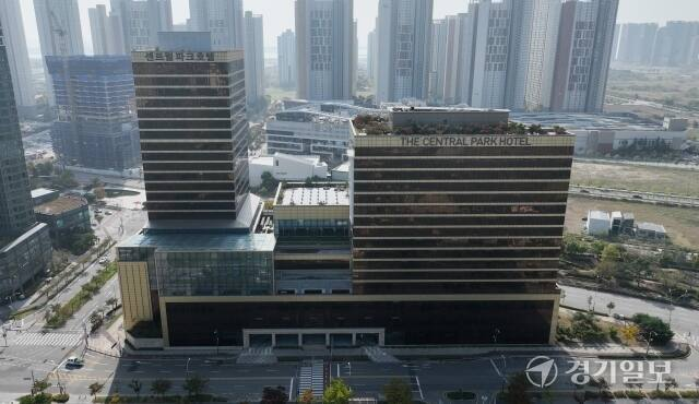 인천 연수구 송도국제도시 송도센트럴파크호텔 전경. 경기일보DB