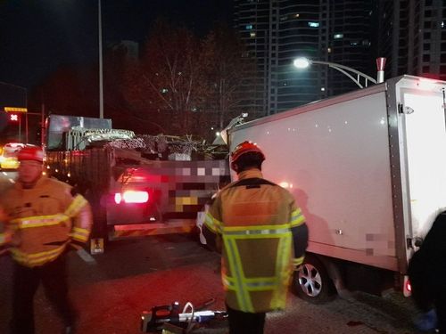 성남 분당구 경부고속도로 서울 방향 서울 요금소 추돌사고 현장. 경기도소방재난본부 제공