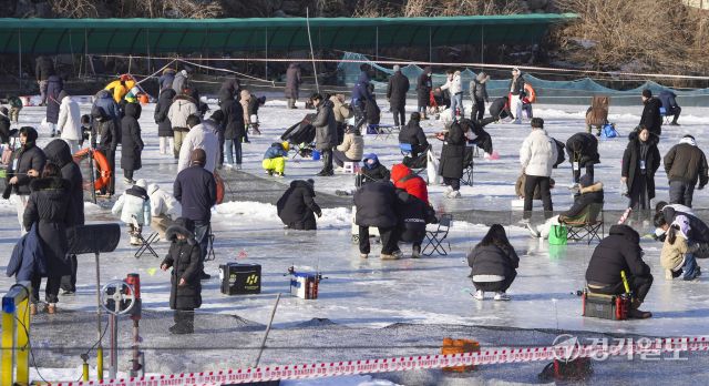 겨울축제, 관광객 북적북적 [포토뉴스]