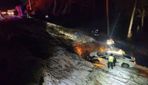 광주 중대동 자동차전용도로 승용차 추락사고 현장. 경기도소방재난본부 제공