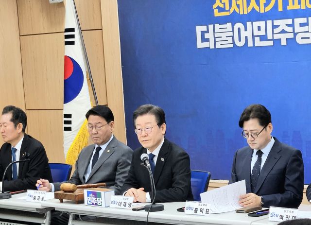 인천 남동구 구월동의 더불어민주당 인천시당 대회의실에서 더불어민주당 이재명 대표가 발언하고 있다. 박귀빈기자