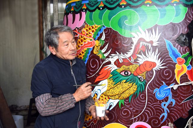 임선빈 국가무형문화재 악기장. 김형수기자