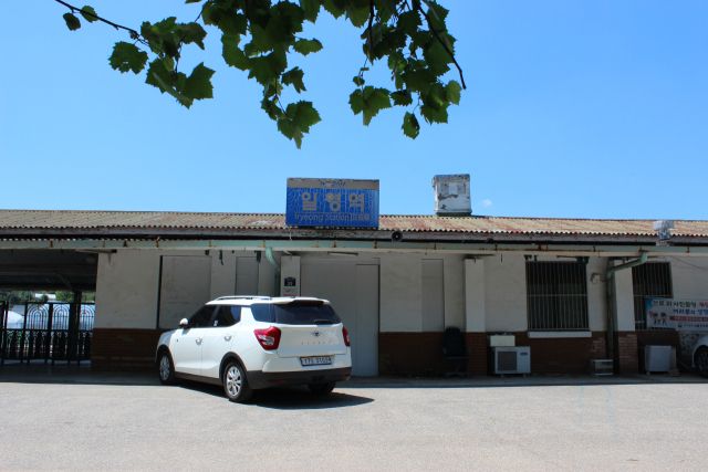 이달부터 운행을 재개하는 교외선 구간 중 양주구간의 유일한 일영역사 전경. 이종현기자