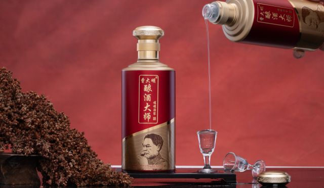 제이앤피인터내셔널트레이딩은 중국 량주대사 제조사인 부전자주업유한공사와 ‘량주대사’의 국내 독점 판매 계약을 했다. 제이앤피 제공