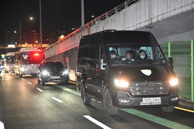 경찰, 한남동 관저 기동대 배치 시작 [포토뉴스]