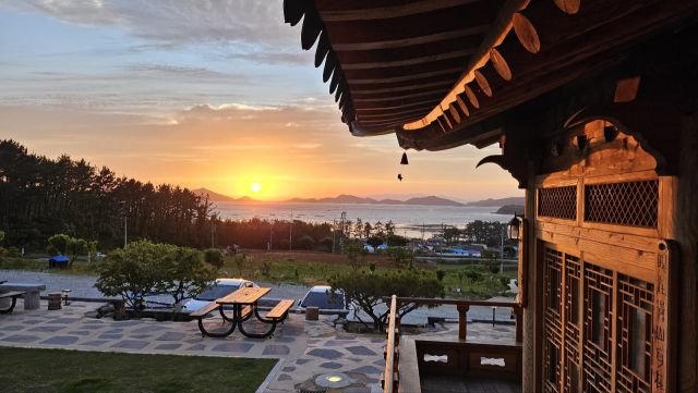 인송문학촌 토문재 전경. 토문재 제공