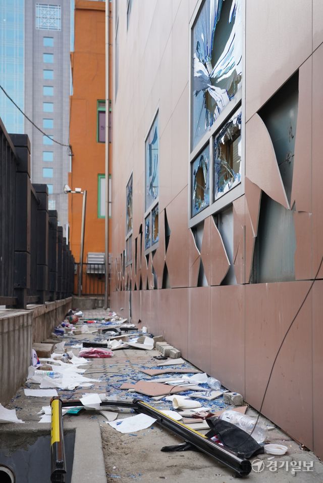 불법폭력사태로 파손된 서울서부지방법원 [포토뉴스]
