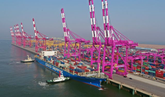 인천신항 컨테이너터미널 모습. 인천항만공사 제공